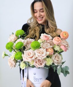 Arreglo elegante de flores pasteles