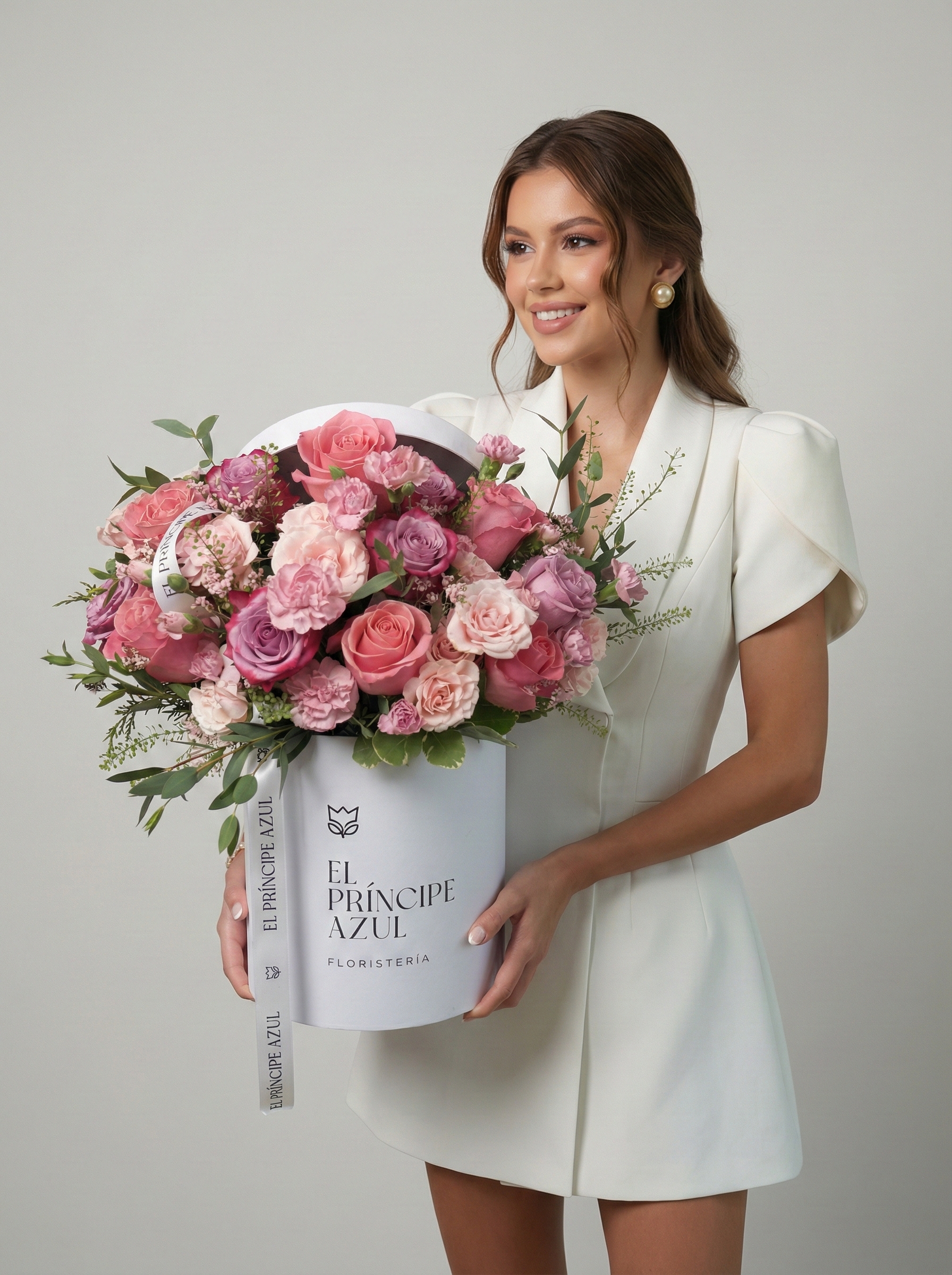 DELUXE WHITE BOX LARGE BERET